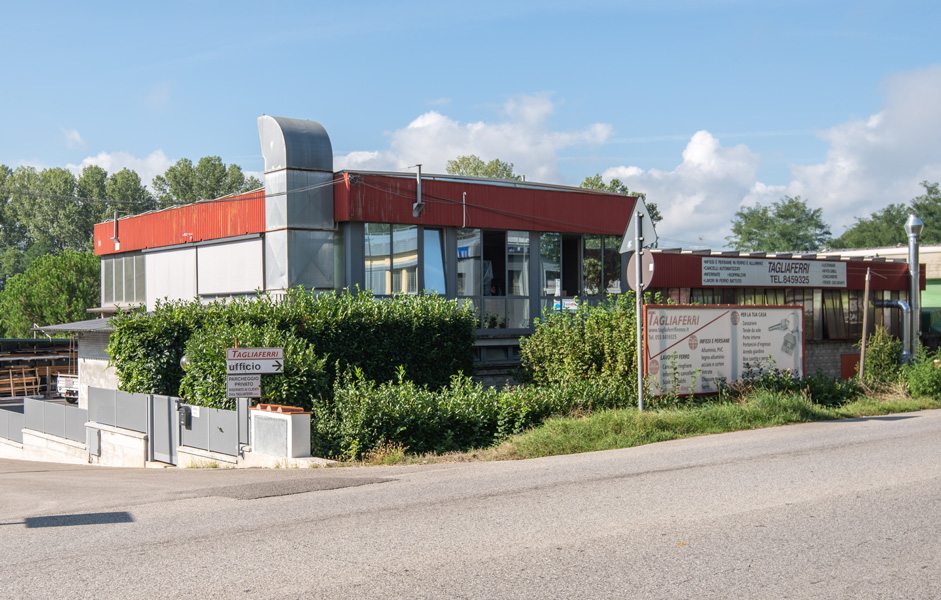 esterno-azienda-tagliaferri